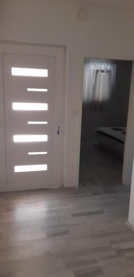 Apartment Ante And Dijana Apartment Starigrad Paklenica