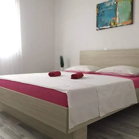 Apartment Ante And Dijana Starigrad Paklenica Exterior photo